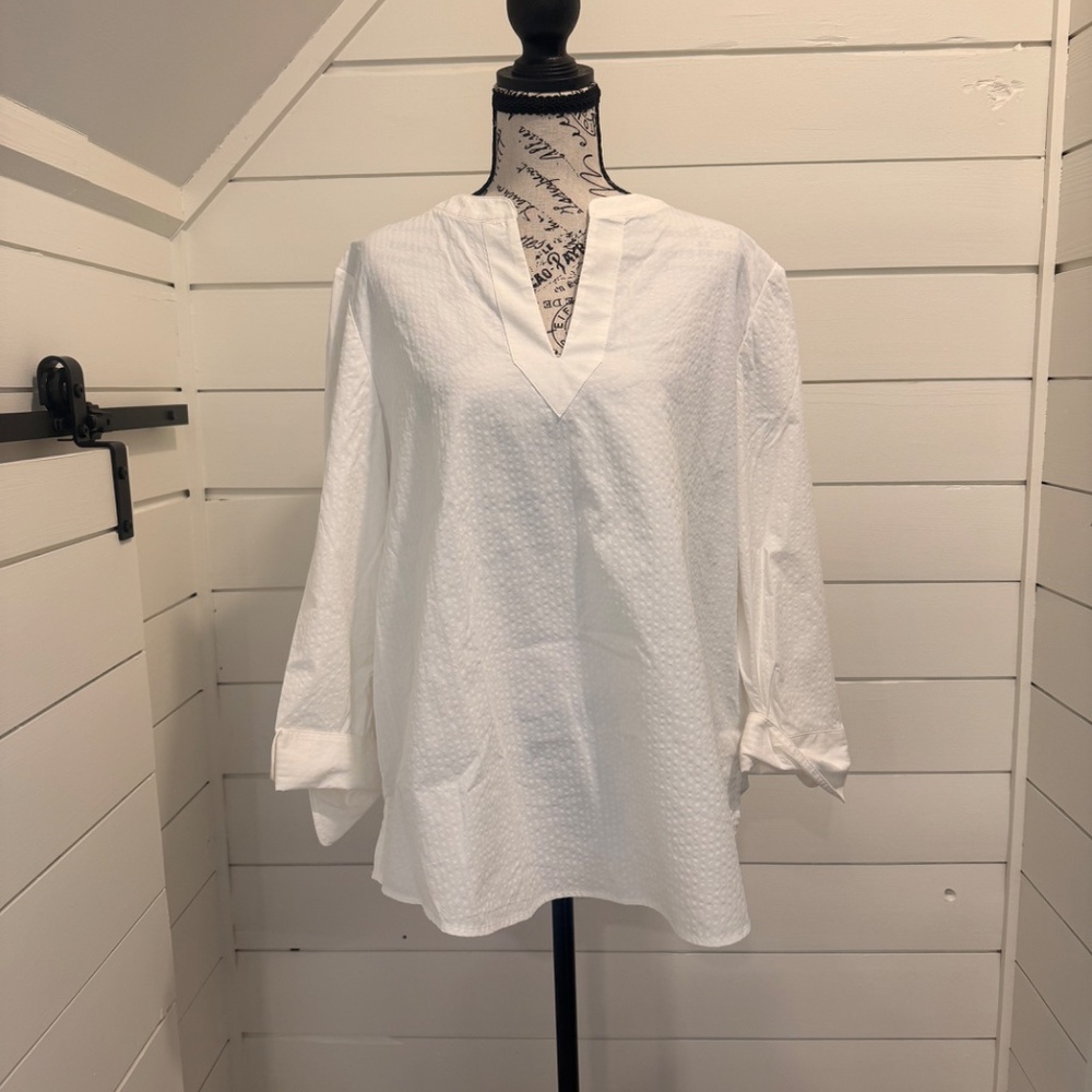 Vineyard Vines White Textured Blouse Top – Size Large – Good Condition
